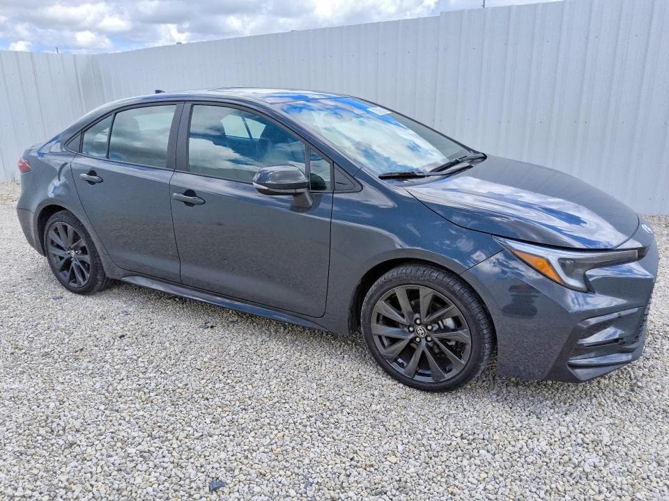 2026 TOYOTA COROLLA XSE 4