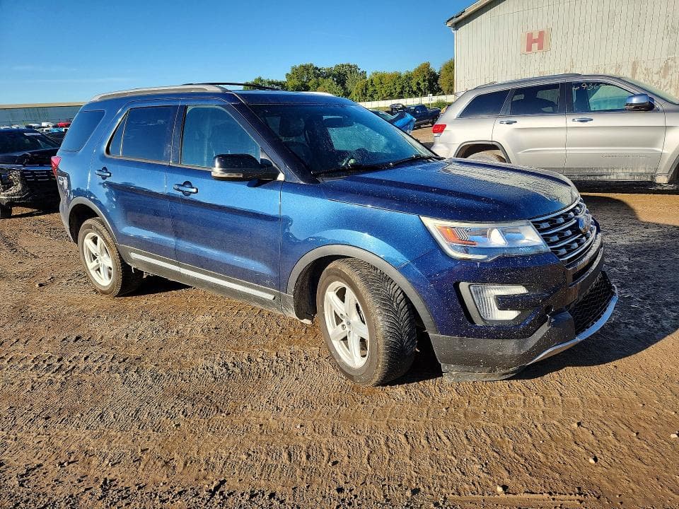 2017 FORD EXPLORER XLT 4