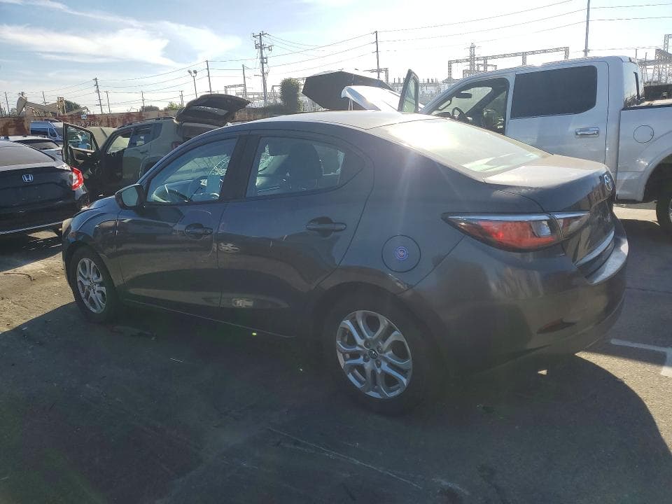 2017 TOYOTA YARIS IA BASE 2