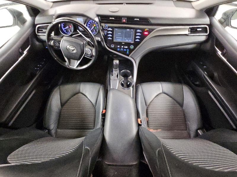 2020 TOYOTA CAMRY SE 8