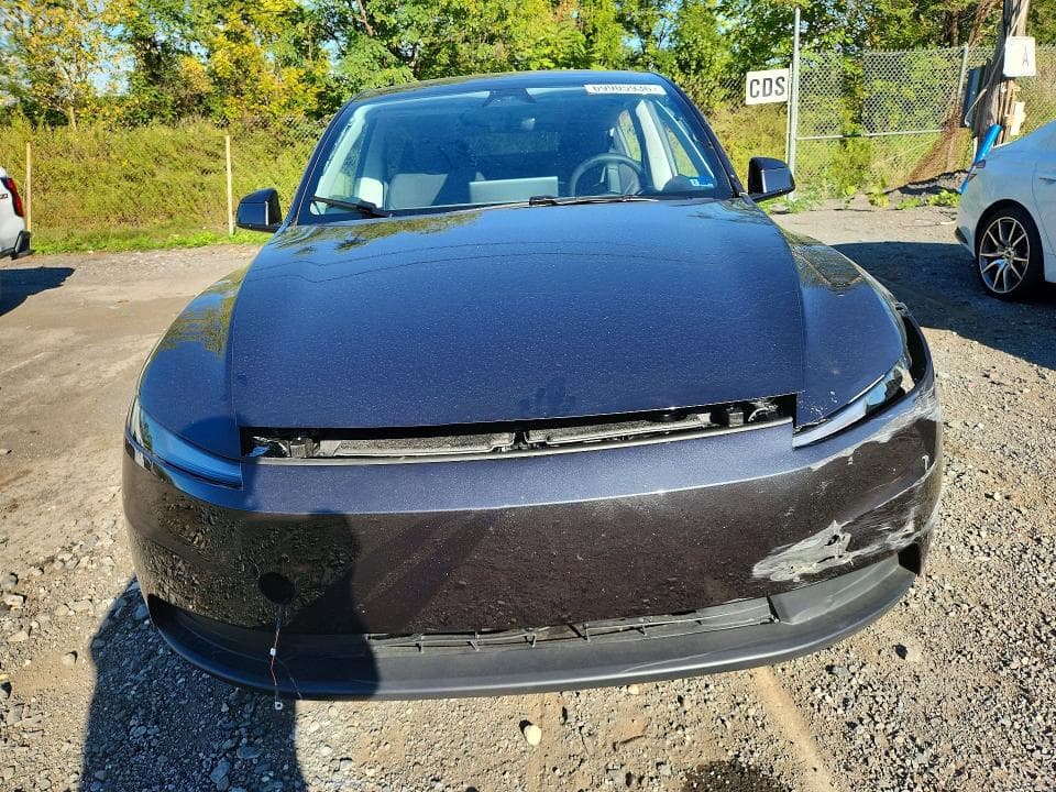 2026 TESLA MODEL Y 5