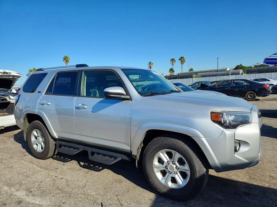 2019 TOYOTA 4RUNNER SR5 4