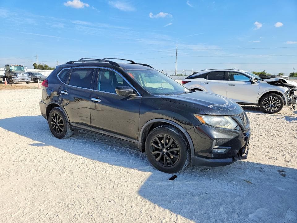 2018 NISSAN ROGUE SV 4