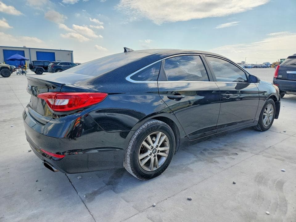 2017 HYUNDAI SONATA SE 3