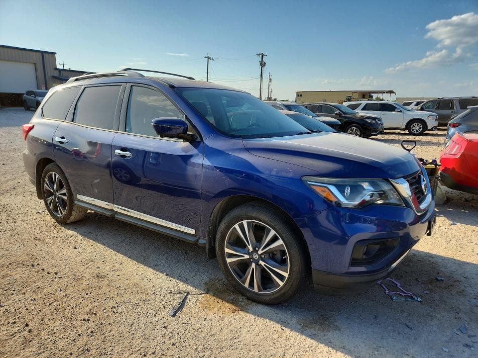 2017 NISSAN PATHFINDER PLATINUM 4