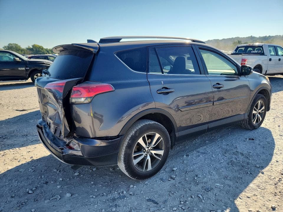 2017 TOYOTA RAV4 XLE 3