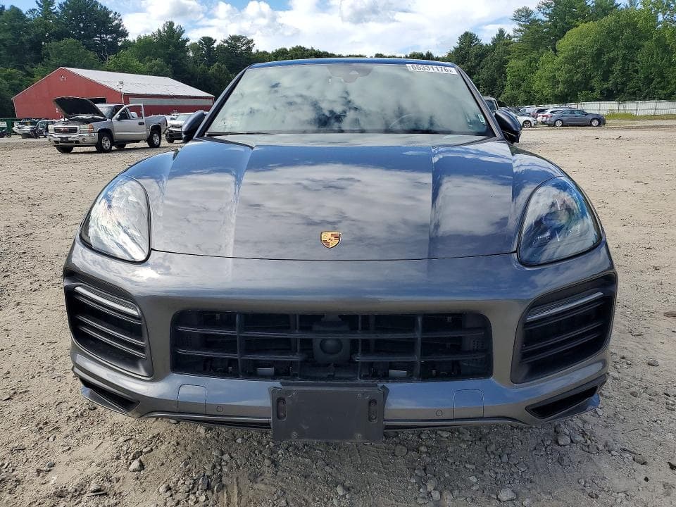 2021 PORSCHE CAYENNE GTS COUPE 5