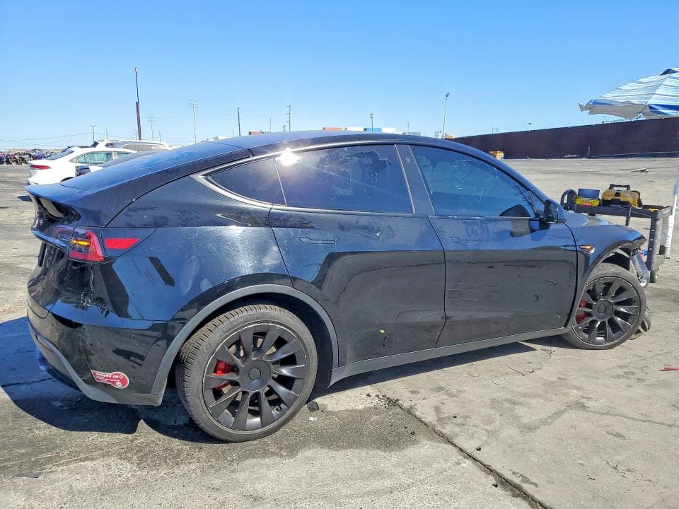 2023 TESLA MODEL Y 3