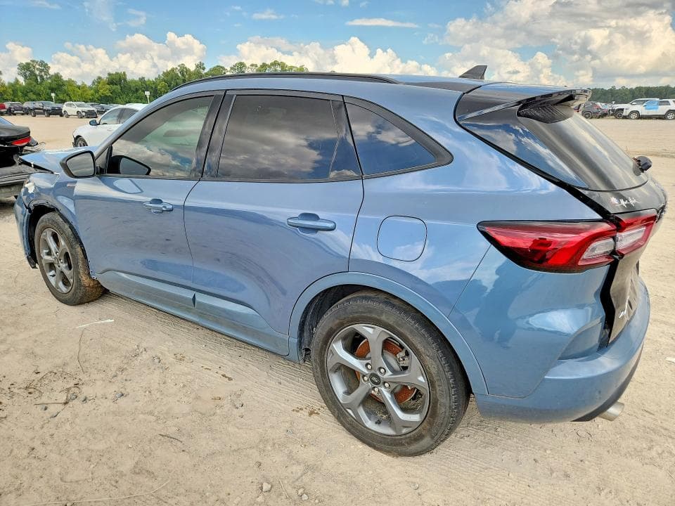 2024 FORD ESCAPE ST LINE 2