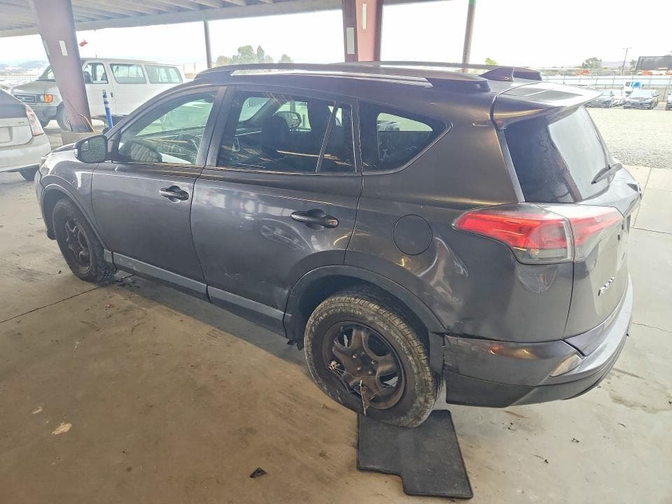 2017 TOYOTA RAV4 LE 2