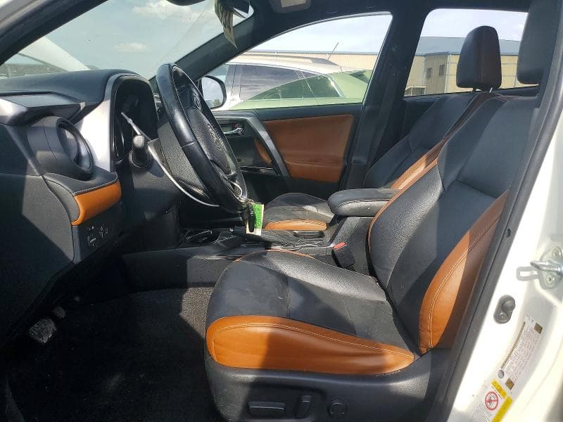 2018 TOYOTA RAV4 SE 7