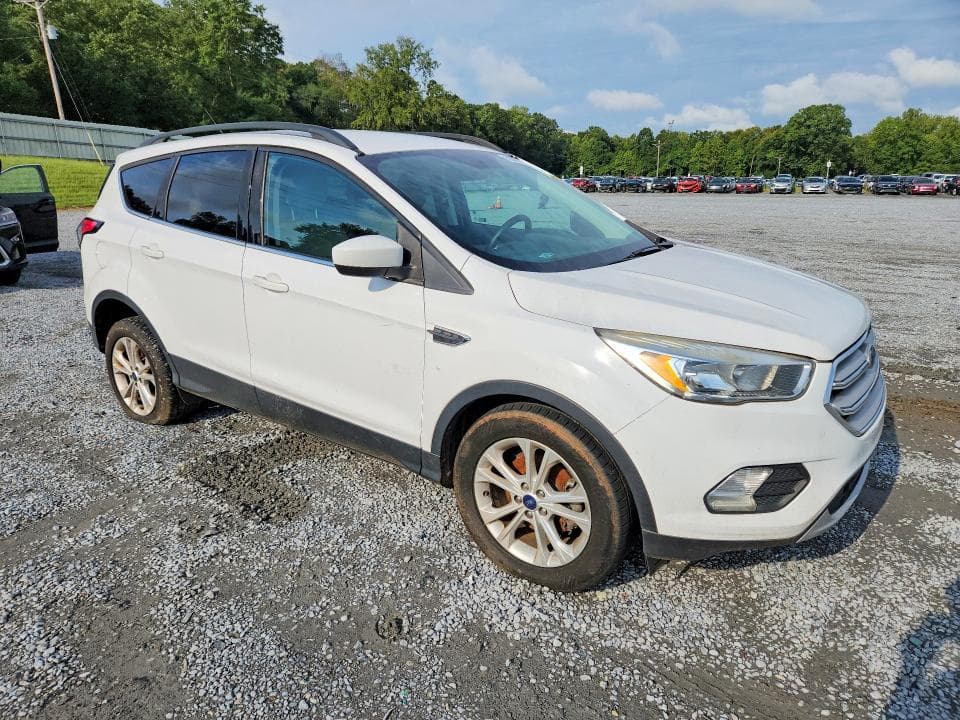 2018 FORD ESCAPE SE 4