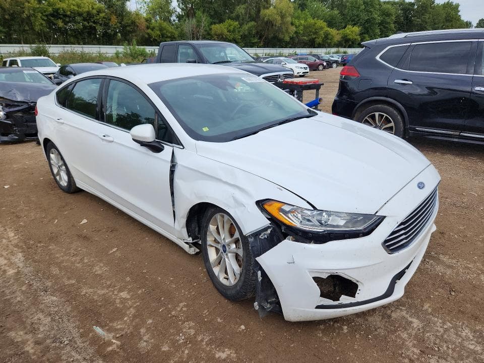 2019 FORD FUSION SE 4