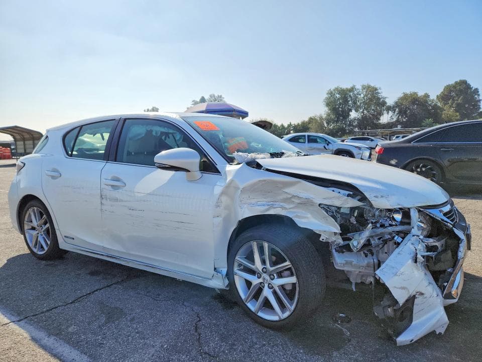 2017 LEXUS CT 200 4