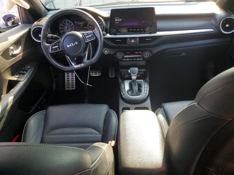 2023 KIA FORTE GT LINE 8