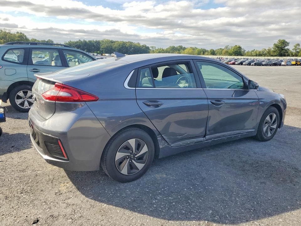 2018 HYUNDAI IONIQ SEL 3