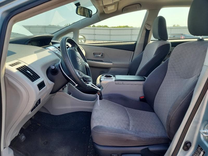 2017 TOYOTA PRIUS V THREE 7