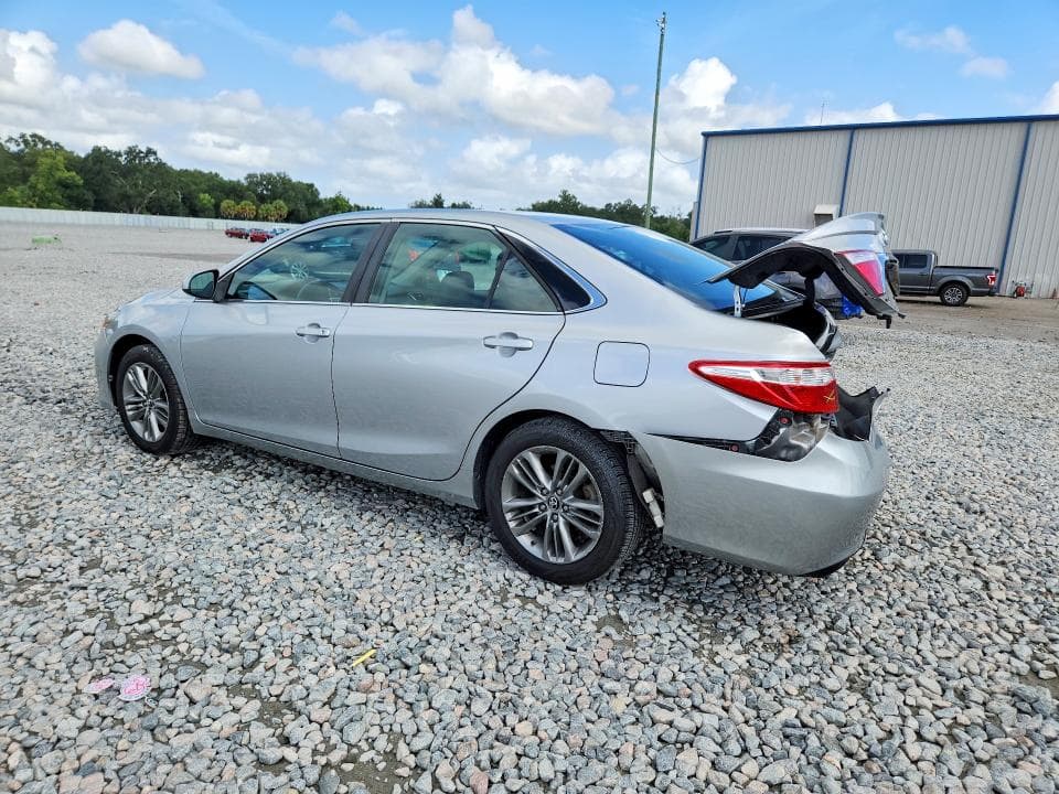 2017 TOYOTA CAMRY SE 2