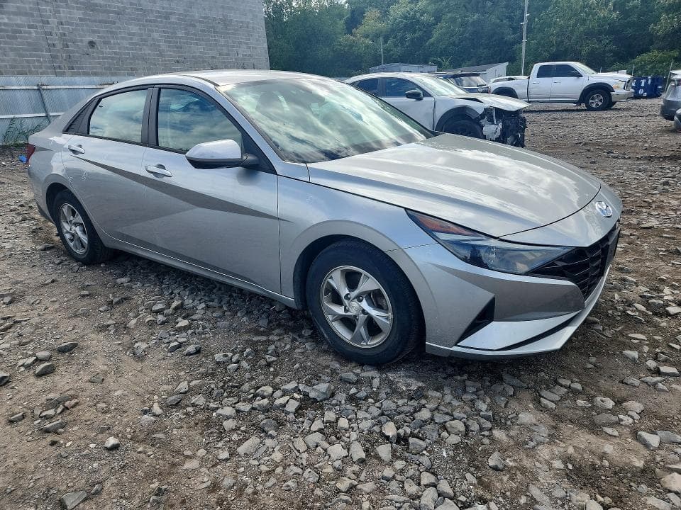 2021 HYUNDAI ELANTRA SE 4