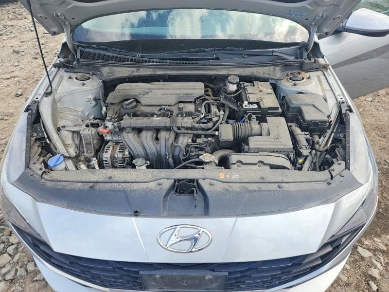 2021 HYUNDAI ELANTRA SE 11