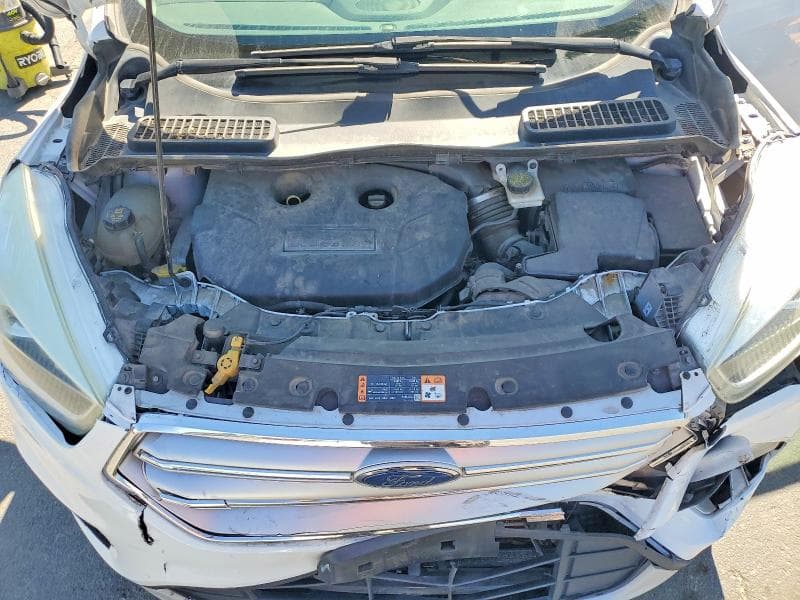 2017 FORD ESCAPE SE 12