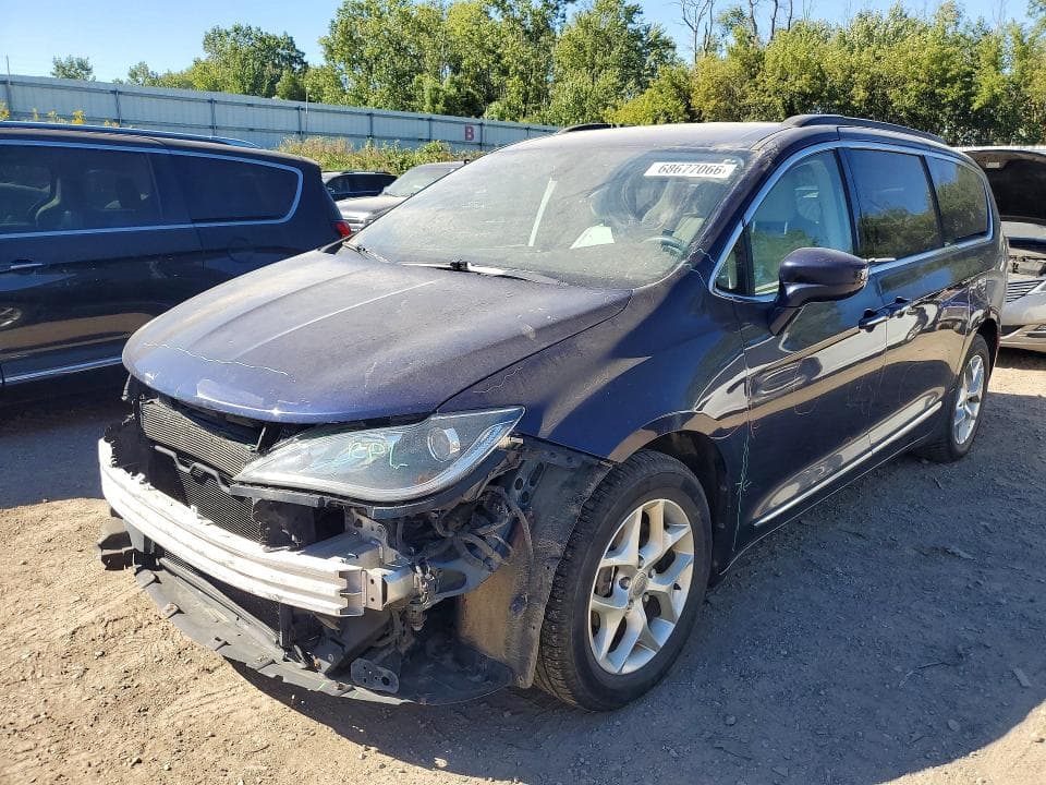 2017 CHRYSLER PACIFICA TOURING L - 1