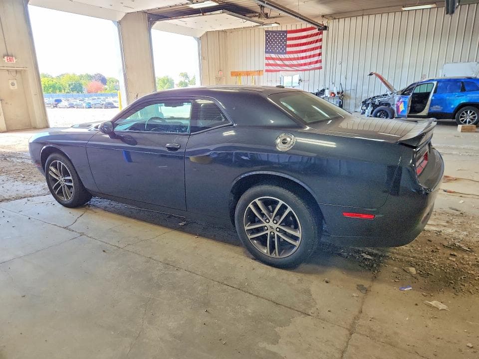 2019 DODGE CHALLENGER SXT 2