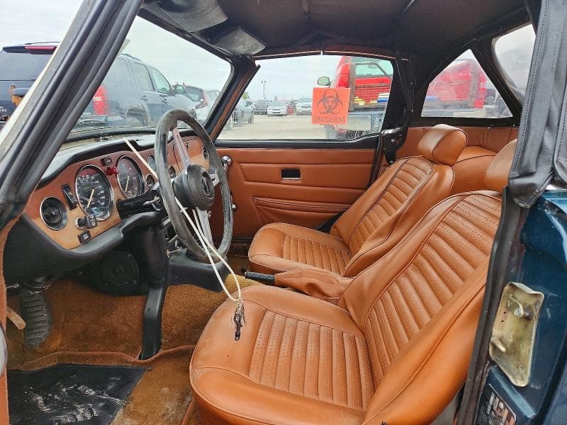 1974 TRIUMPH CAR TR6 7