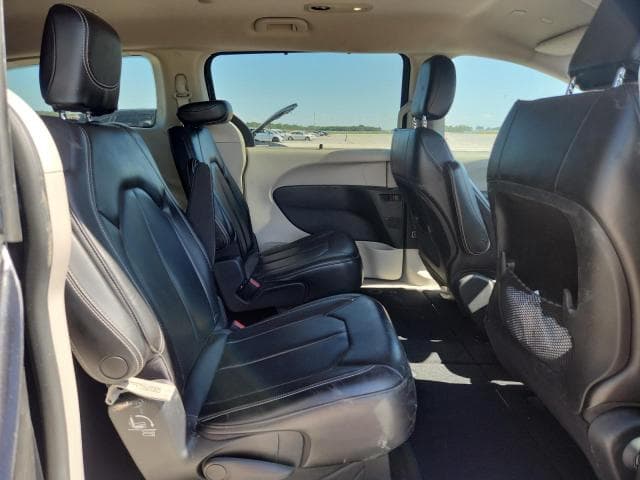 2021 CHRYSLER VOYAGER LXI 11