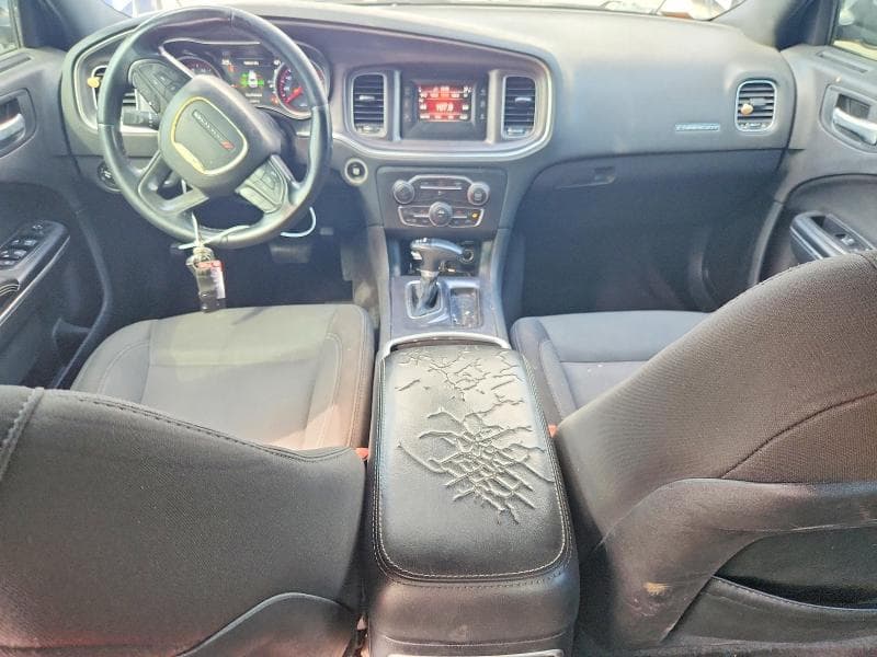 2017 DODGE CHARGER SE 8