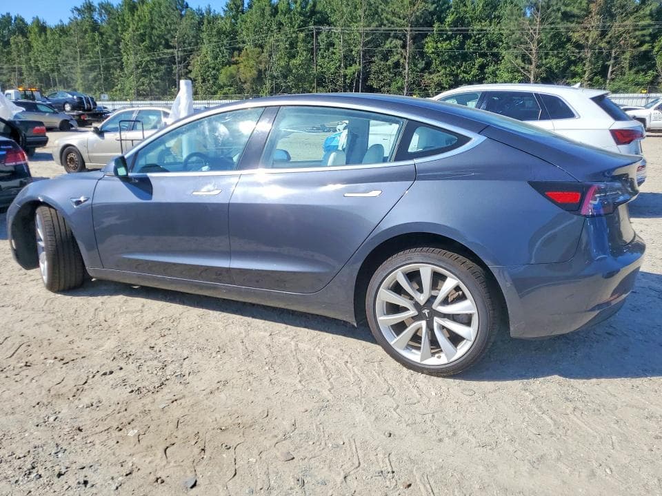 2018 TESLA MODEL 3 2