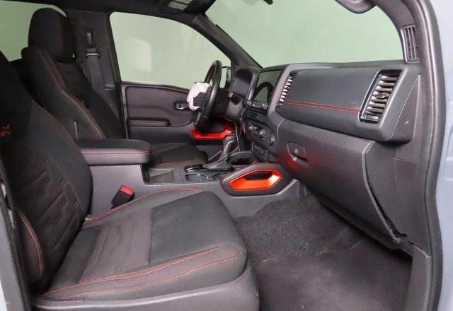 2024 NISSAN FRONTIER PRO-X 5