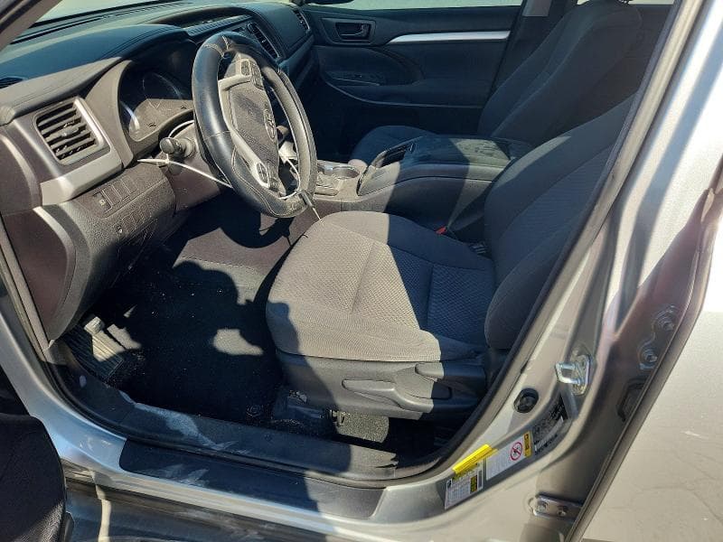2017 TOYOTA HIGHLANDER LE 7