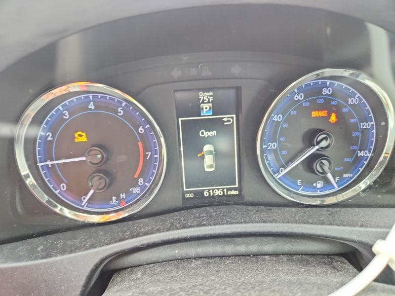 2019 TOYOTA COROLLA SE 9