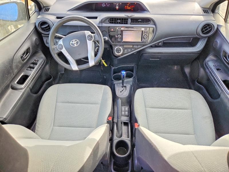 2017 TOYOTA PRIUS C ONE 8