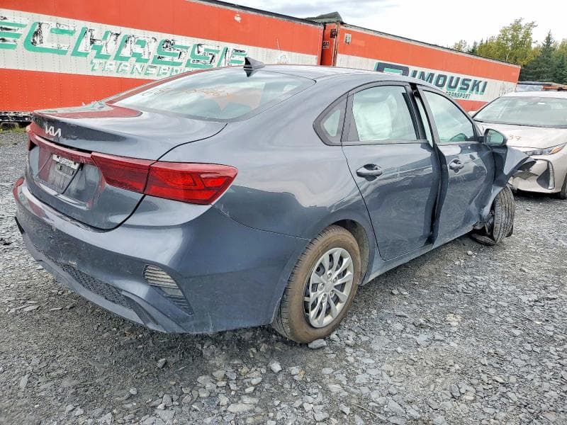 2022 KIA FORTE FE 3