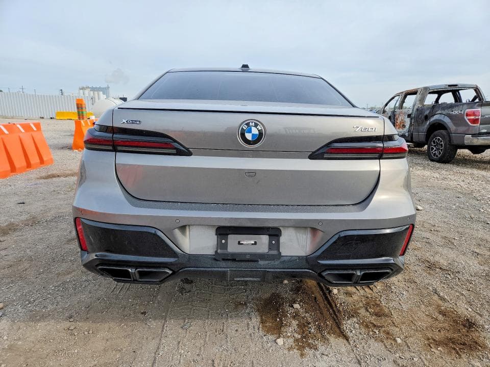2023 BMW 760 XI 6