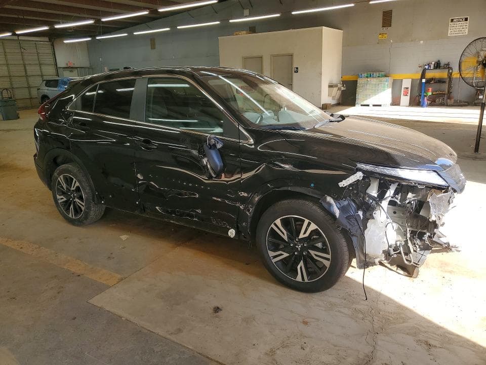 2025 MITSUBISHI ECLIPSE CROSS SE 4