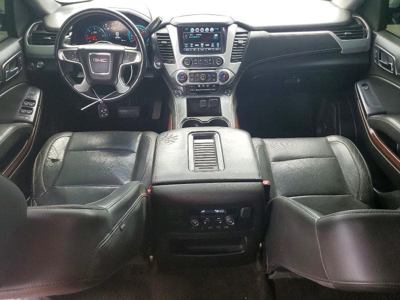 2017 GMC YUKON SLT 8