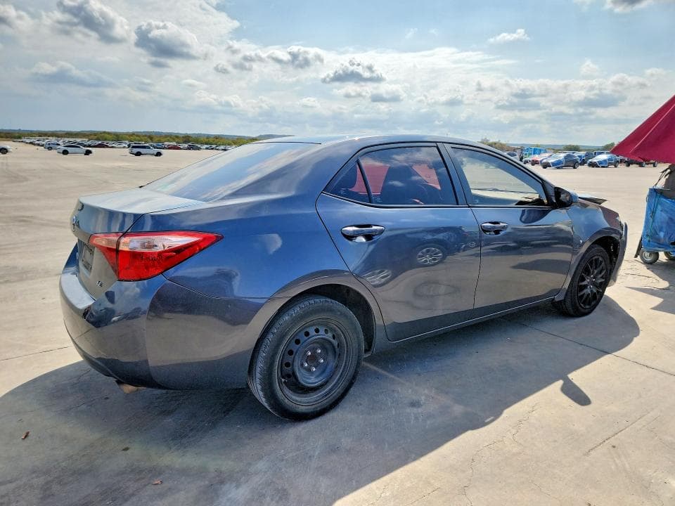 2017 TOYOTA COROLLA LE 3