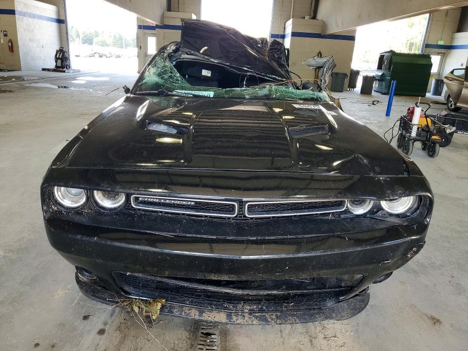 2020 DODGE CHALLENGER SXT 5