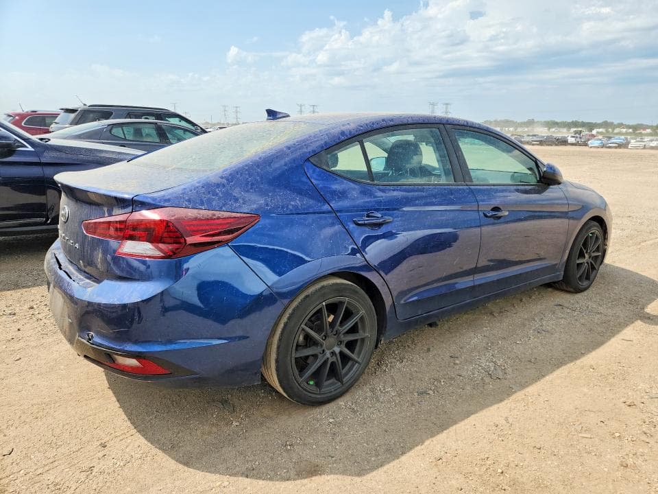 2019 HYUNDAI ELANTRA SEL 3