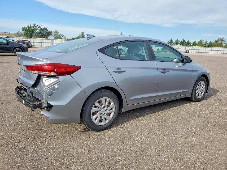 2017 HYUNDAI ELANTRA SE 3