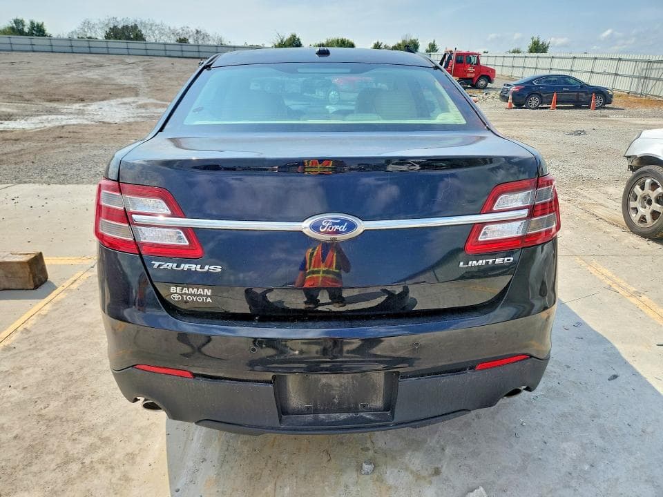 2019 FORD TAURUS LIMITED 6