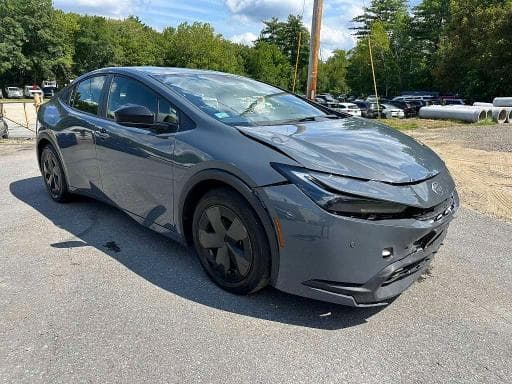 2025 TOYOTA PRIUS LE 4