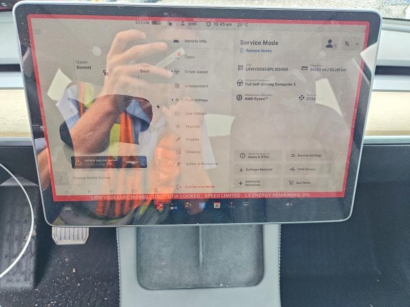 2023 TESLA MODEL Y 9