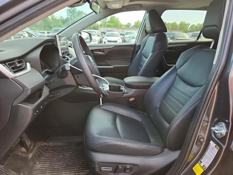 2023 TOYOTA RAV4 XLE PREMIUM 7