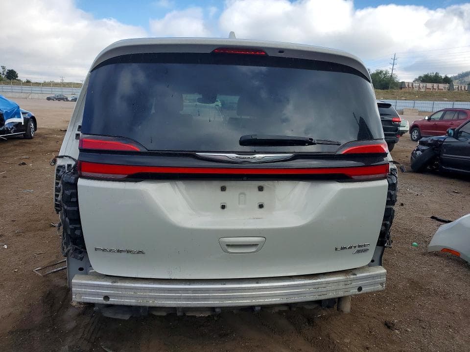 2021 CHRYSLER PACIFICA LIMITED 6