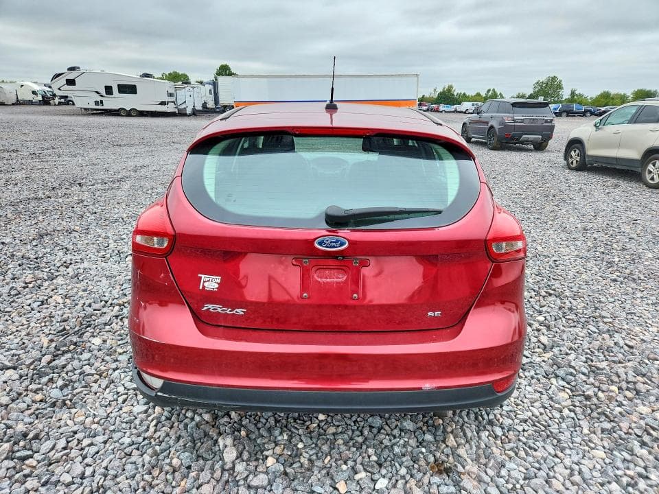 2017 FORD FOCUS SE 6