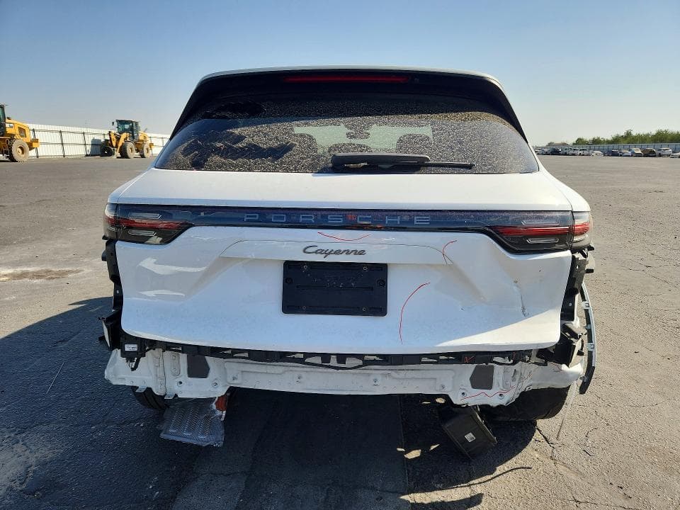 2023 PORSCHE CAYENNE BASE 6